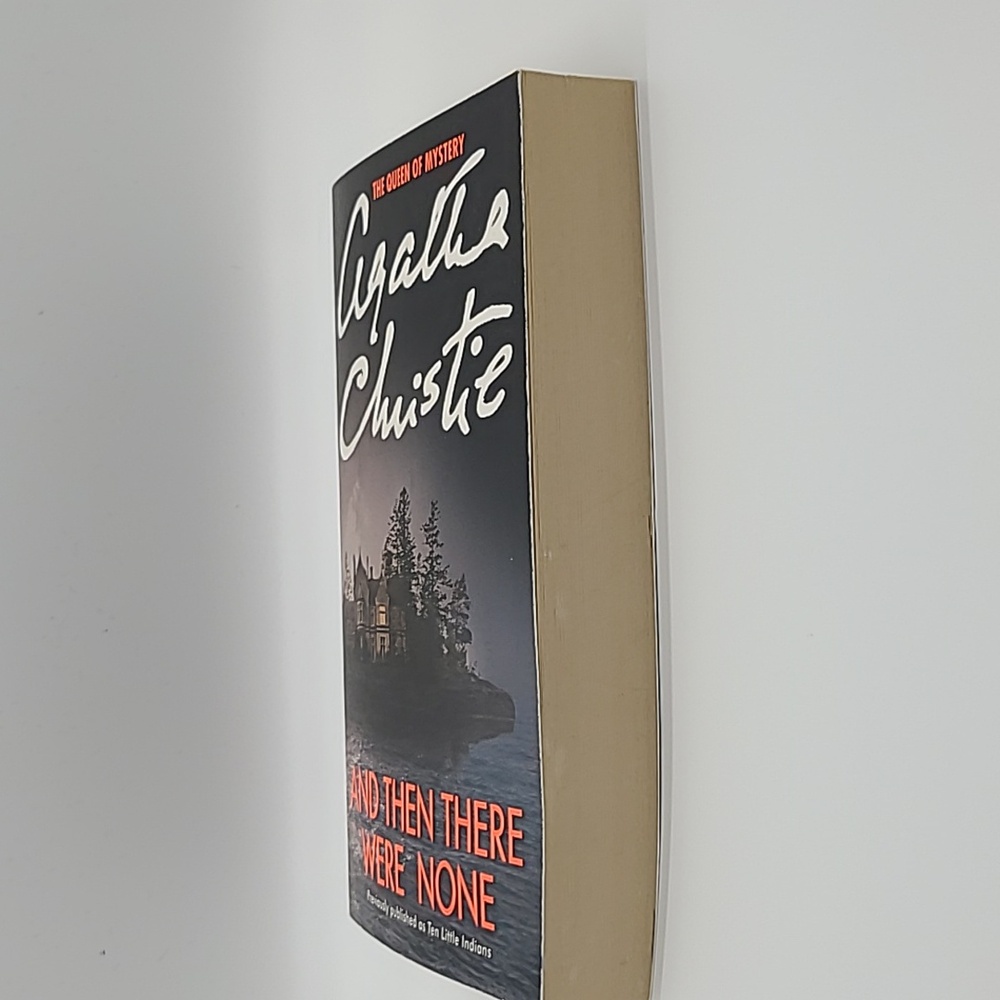 SOLD Agatha Christie 'And Then There Were None. NWT - Picture 4 of 6